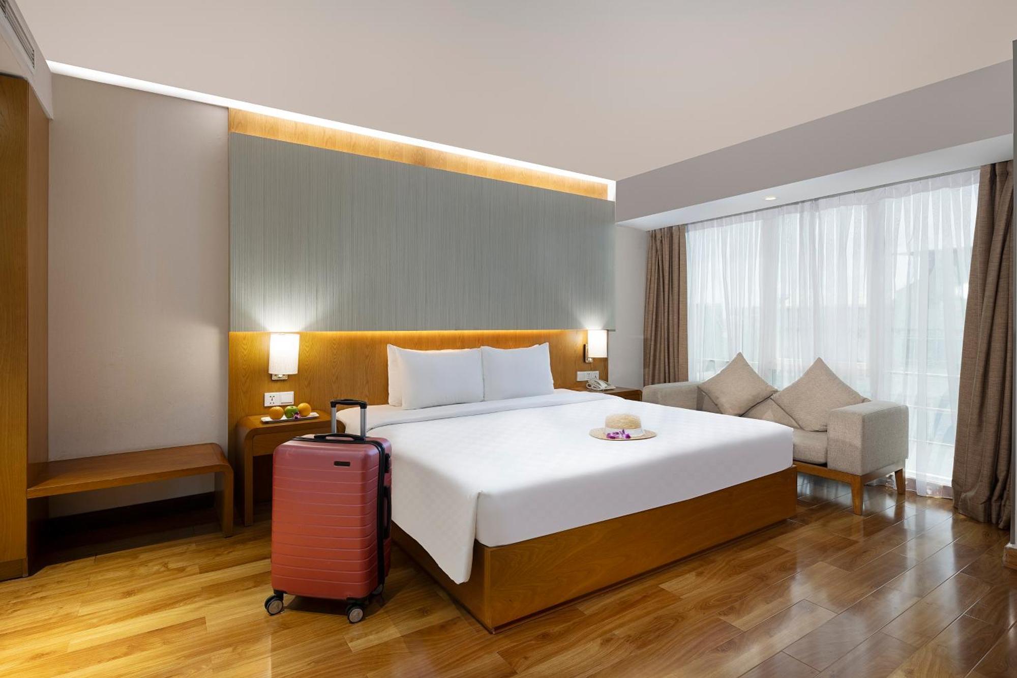 Harmony Saigon Hotel & Spa Хошимин Екстериор снимка